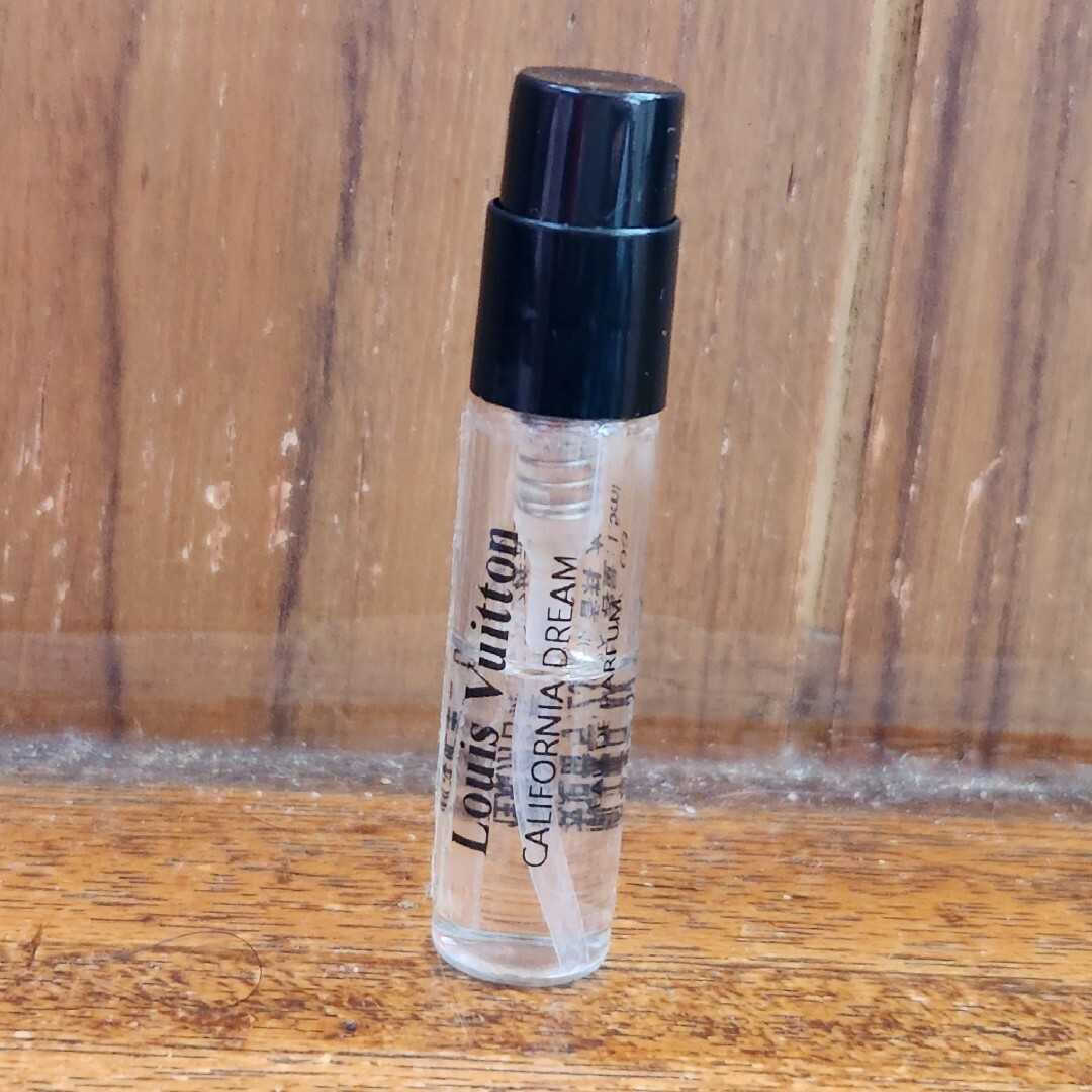 LOUIS VUITTON(ルイヴィトン)の匿名配送 ルイヴィトン カリフォルニアドリームオードパルファム1.5ml コスメ/美容の香水(ユニセックス)の商品写真