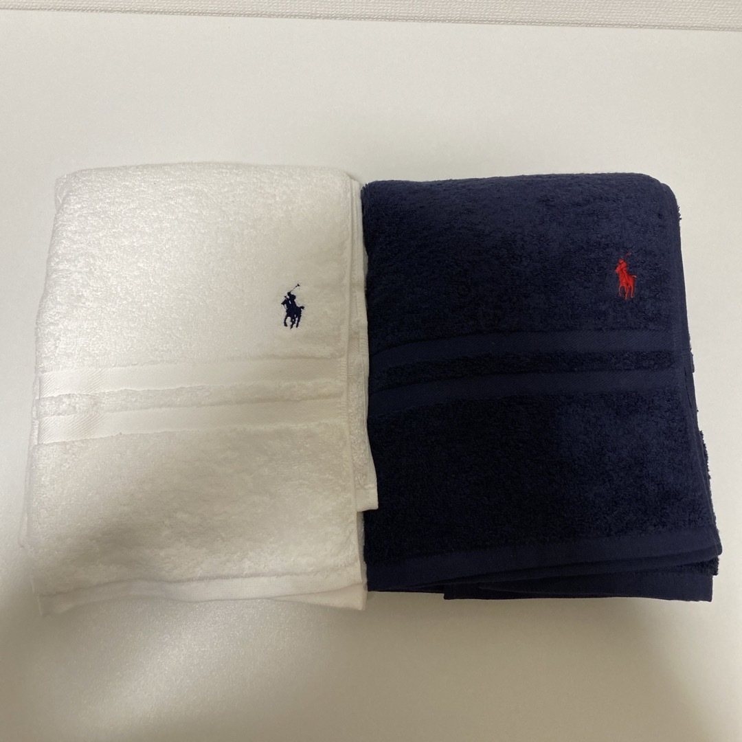 Ralph Lauren(ラルフローレン)のラルフローレン RALPH LAUREN ホワイト ネイビー 2枚 新品 インテリア/住まい/日用品の日用品/生活雑貨/旅行(タオル/バス用品)の商品写真