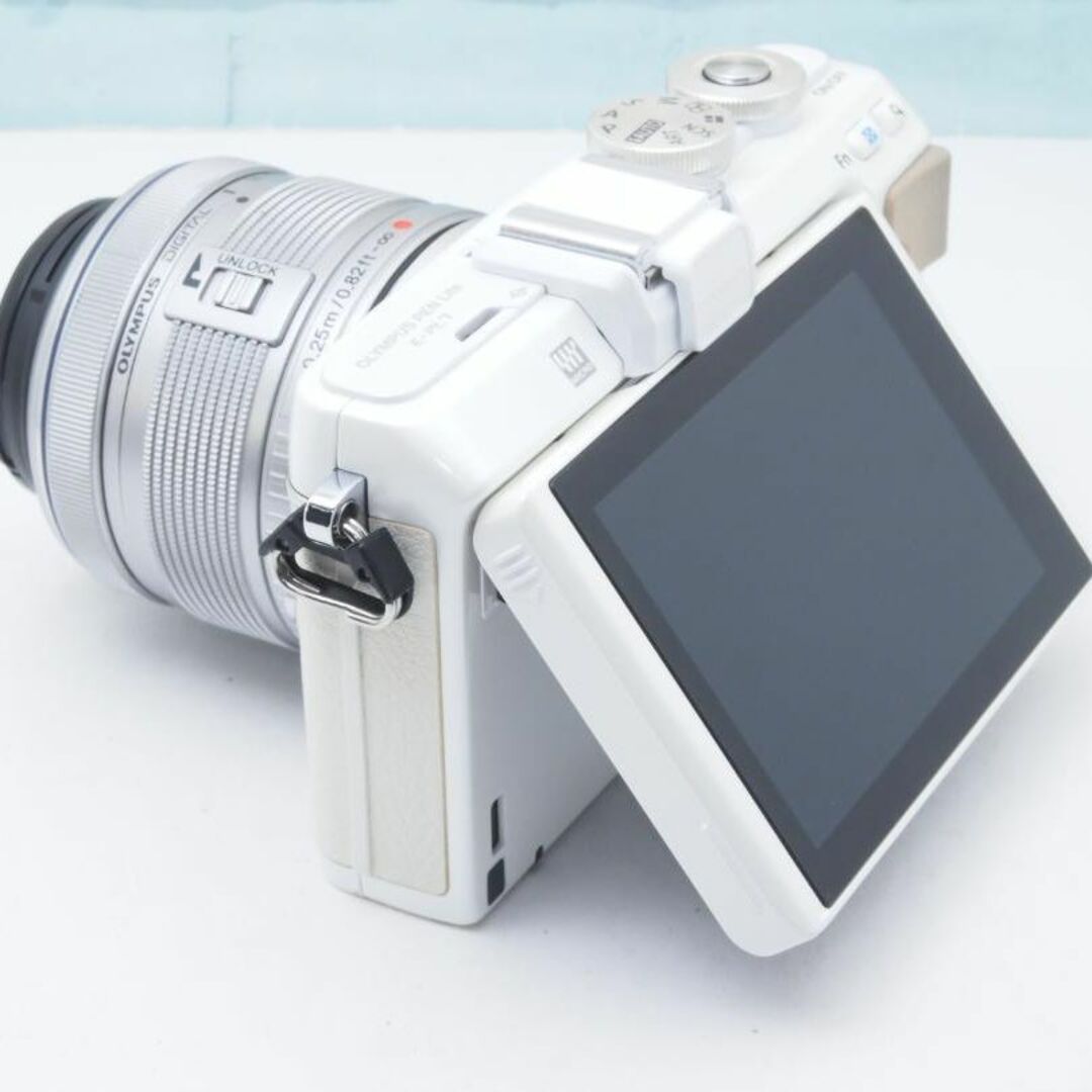 OLYMPUS(オリンパス)の❤️Wi-Fi搭載&自撮り❤️オリンパスペン E-PL7❤️標準レンズセット スマホ/家電/カメラのカメラ(ミラーレス一眼)の商品写真