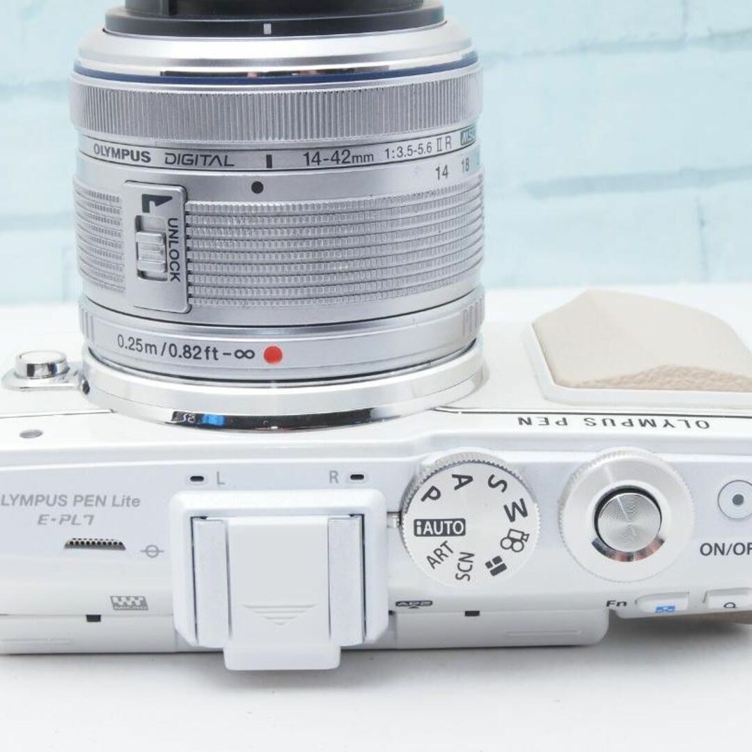 OLYMPUS(オリンパス)の❤️Wi-Fi搭載&自撮り❤️オリンパスペン E-PL7❤️標準レンズセット スマホ/家電/カメラのカメラ(ミラーレス一眼)の商品写真