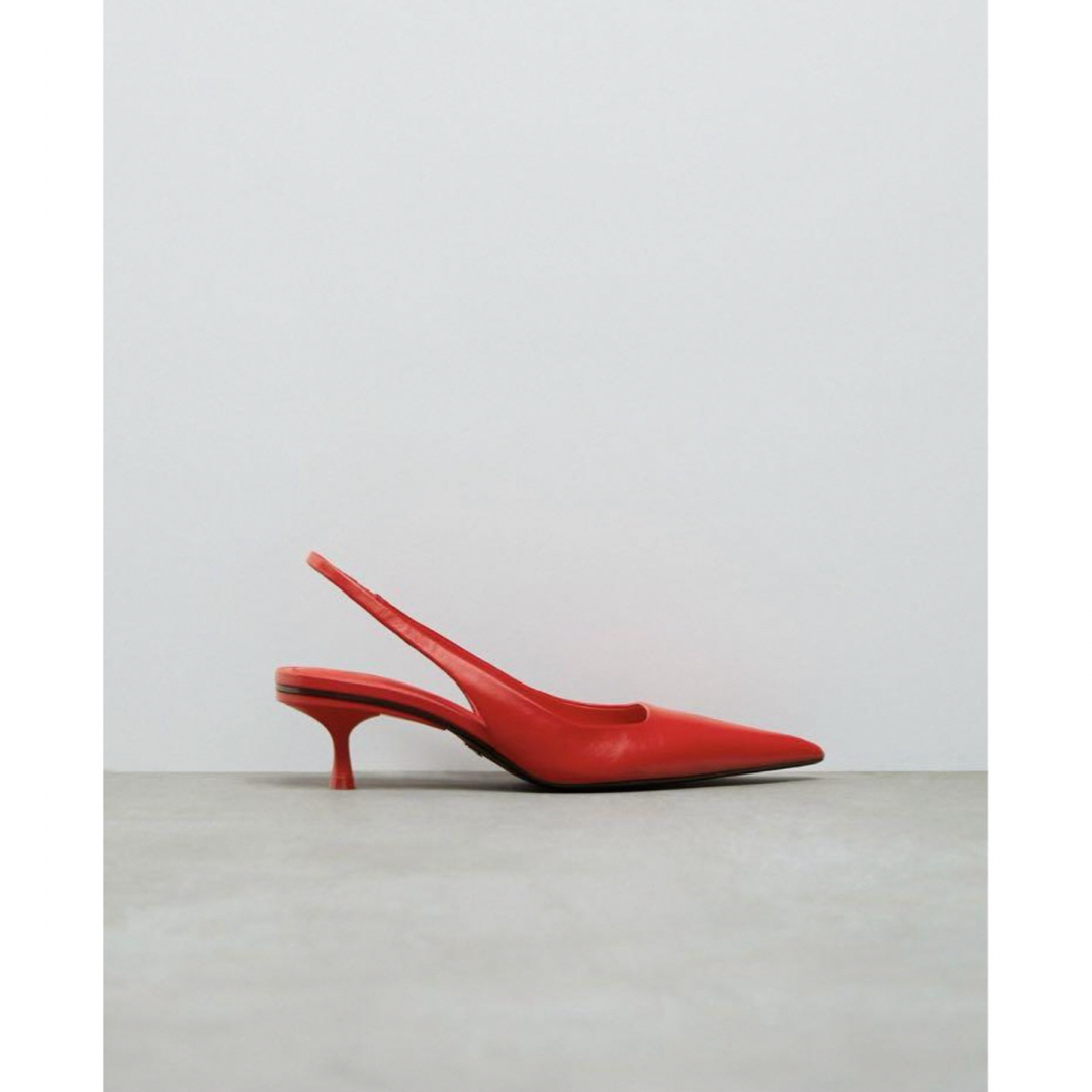 ZARA(ザラ)のZARA ミュール　パンプス　ヒール　赤　 レディースの靴/シューズ(ミュール)の商品写真