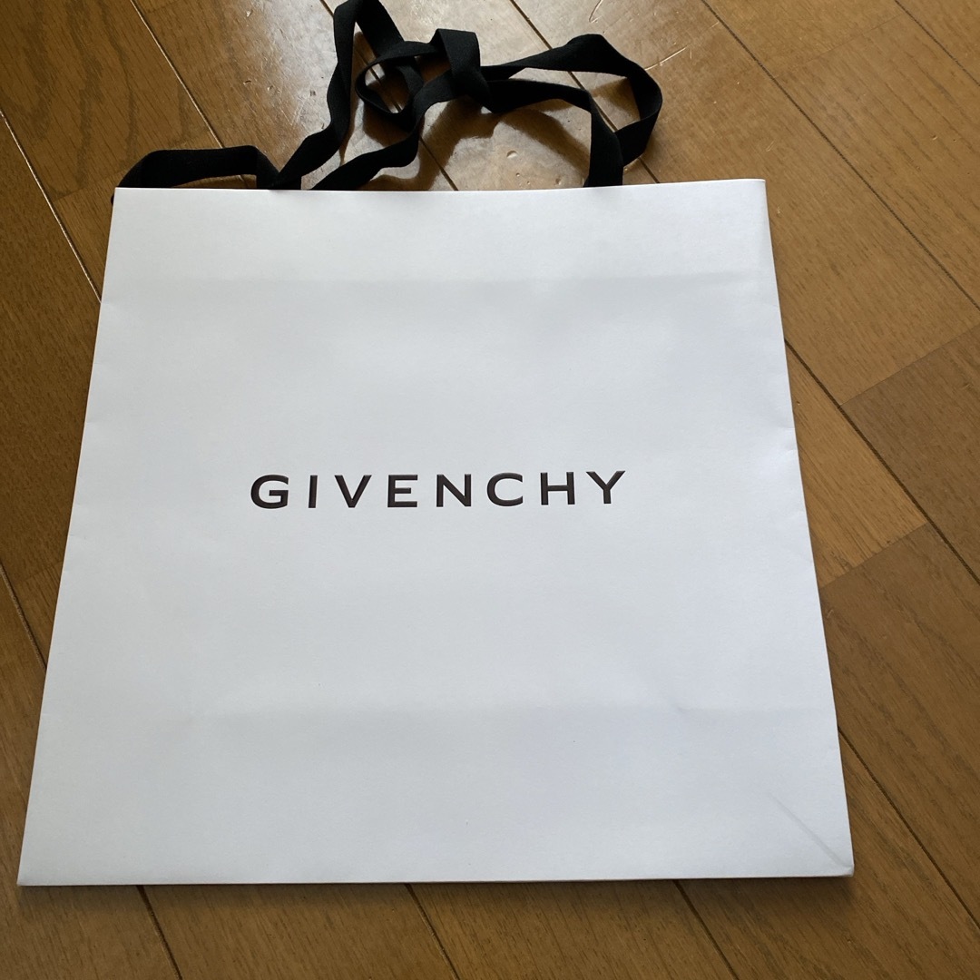 GIVENCHY(ジバンシィ)のジバンシィ　ショップ袋 レディースのバッグ(ショップ袋)の商品写真