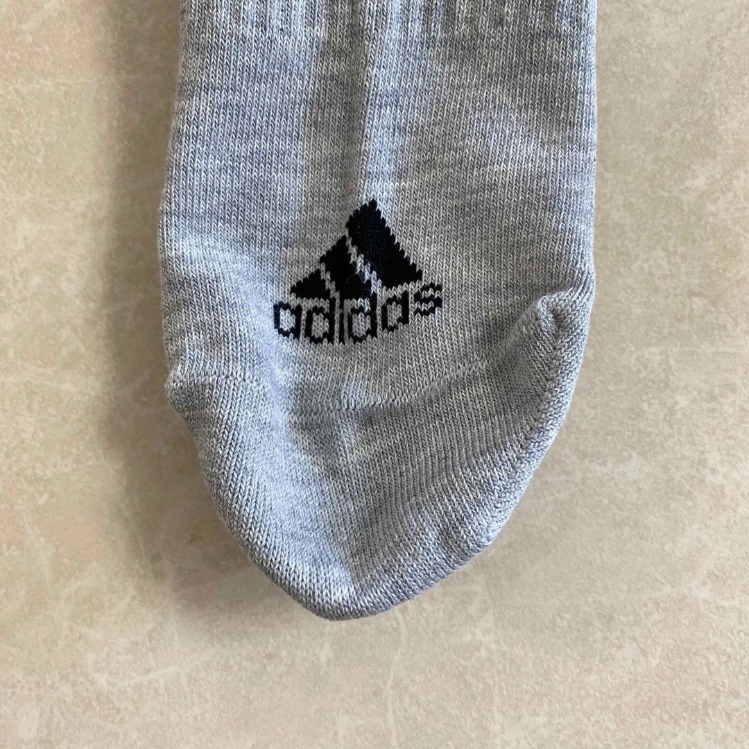 adidas(アディダス)のアディダス すべり止め付きショート丈ソックス 24cm〜26cm 3足② メンズのレッグウェア(ソックス)の商品写真