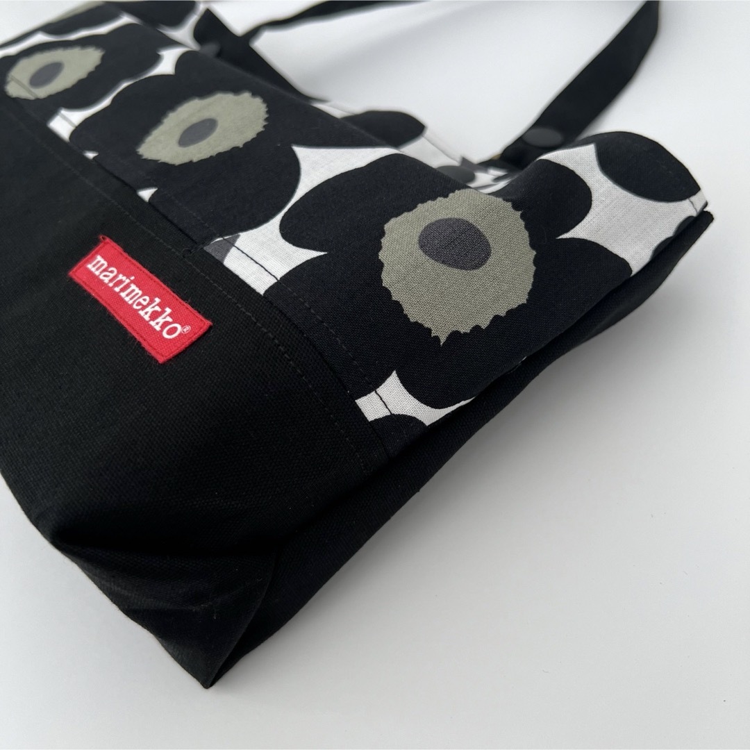 marimekko(マリメッコ)のボックスティッシュケース　ブラック ハンドメイドのインテリア/家具(インテリア雑貨)の商品写真