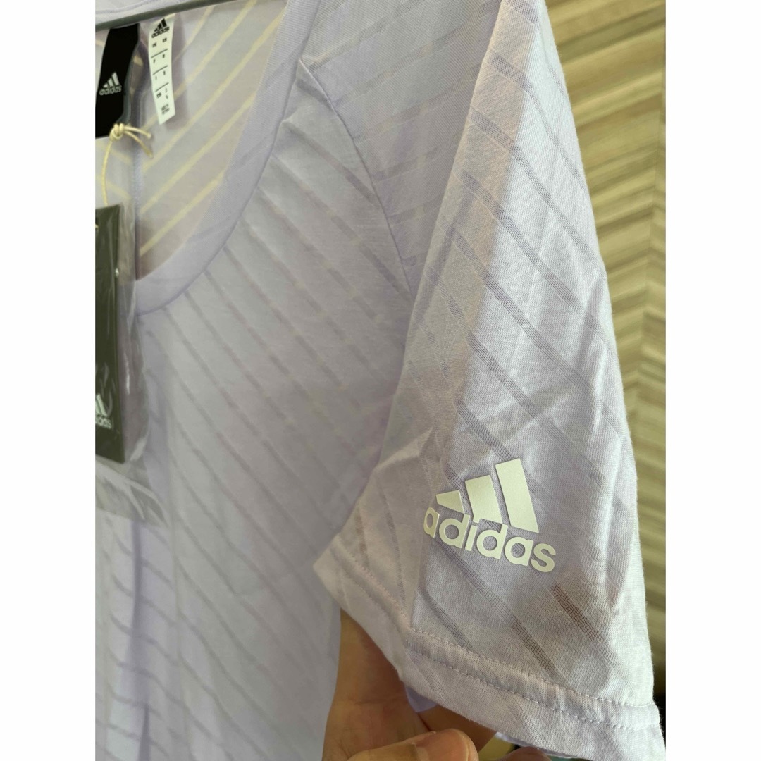 adidas(アディダス)のアディダス　Lレディース　定価4,389円　シャツ　Tシャツ　ヨガウェア スポーツ/アウトドアのトレーニング/エクササイズ(ヨガ)の商品写真