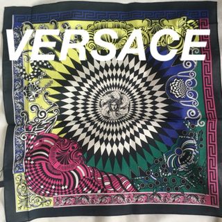 ヴェルサーチ(VERSACE)のヴェルサーチ【新品未使用】スカーフ　メデューサ　グレカ柄(バンダナ/スカーフ)