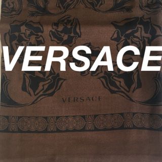 ヴェルサーチ(VERSACE)のヴェルサーチ【新品未使用】シルクストール　薔薇柄(ストール/パシュミナ)