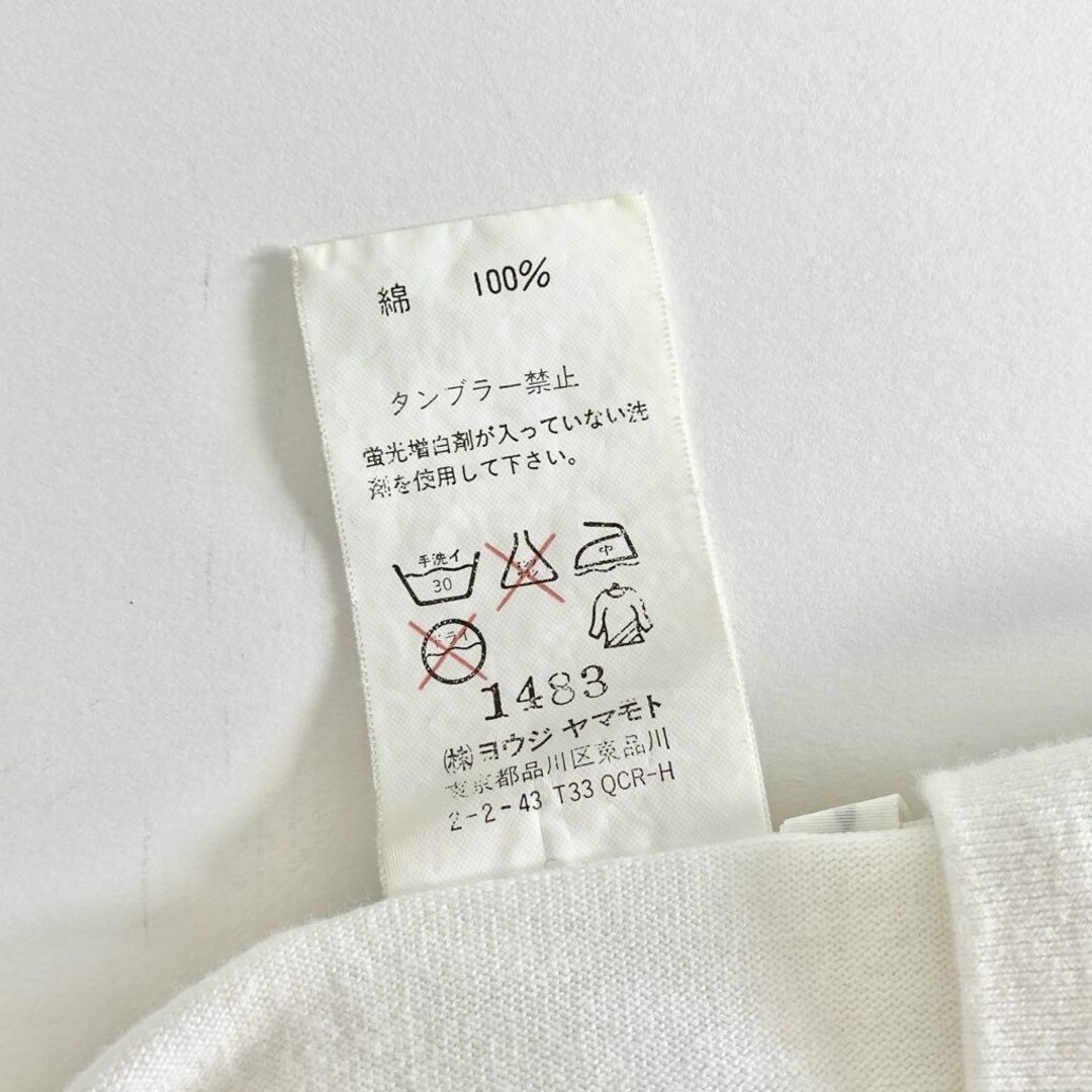 Yohji Yamamoto(ヨウジヤマモト)の54c3 Yohji yamamoto pour homme ヨウジヤマモト プールオム ロゴプリント Tシャツ 3 ホワイト カットソー TEE 日本製 レディースのトップス(カットソー(半袖/袖なし))の商品写真