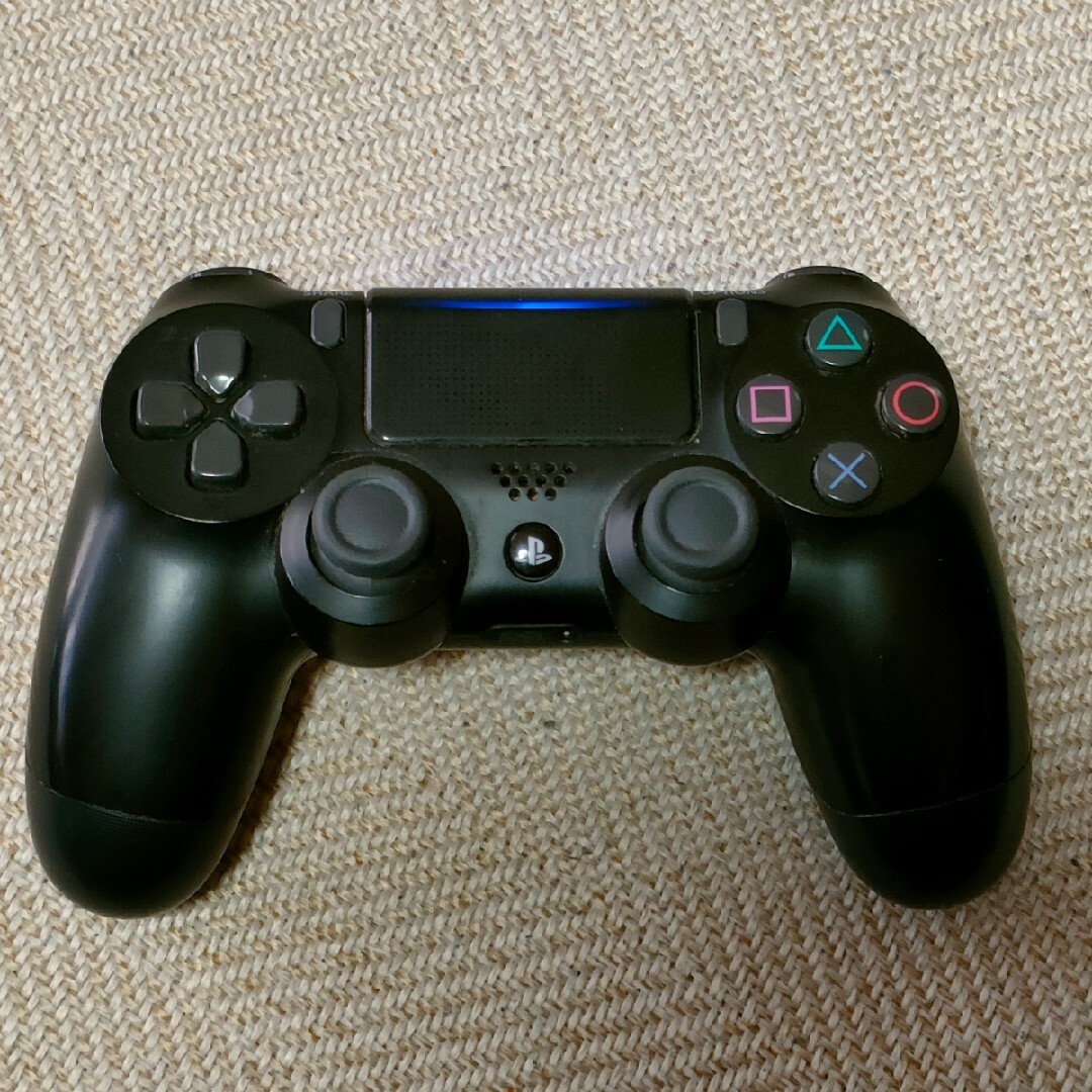 PS4コントローラー　中古動作確認済　 DUALSHOCK 4 エンタメ/ホビーのゲームソフト/ゲーム機本体(その他)の商品写真