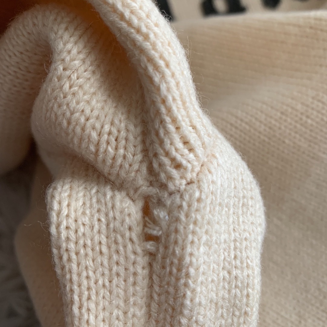 SM2(サマンサモスモス)のニット セーター ロゴ プルオーバー  オフホワイト 毛 アクリル レディースのトップス(ニット/セーター)の商品写真