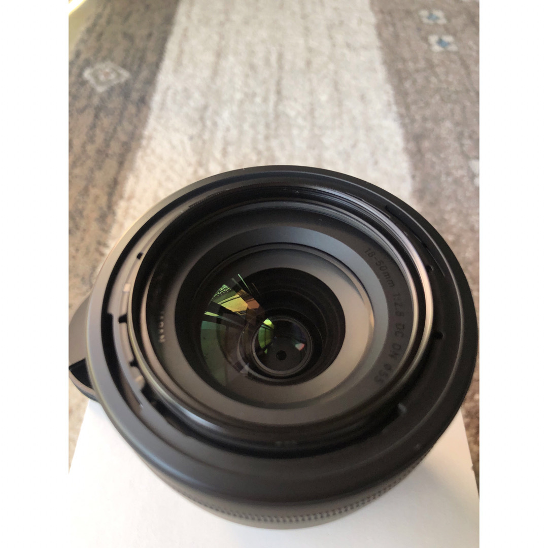SIGMA(シグマ)のSIGMA レンズ 18-50mm F2.8 DC DN [フジフイルム用]】 スマホ/家電/カメラのカメラ(レンズ(ズーム))の商品写真