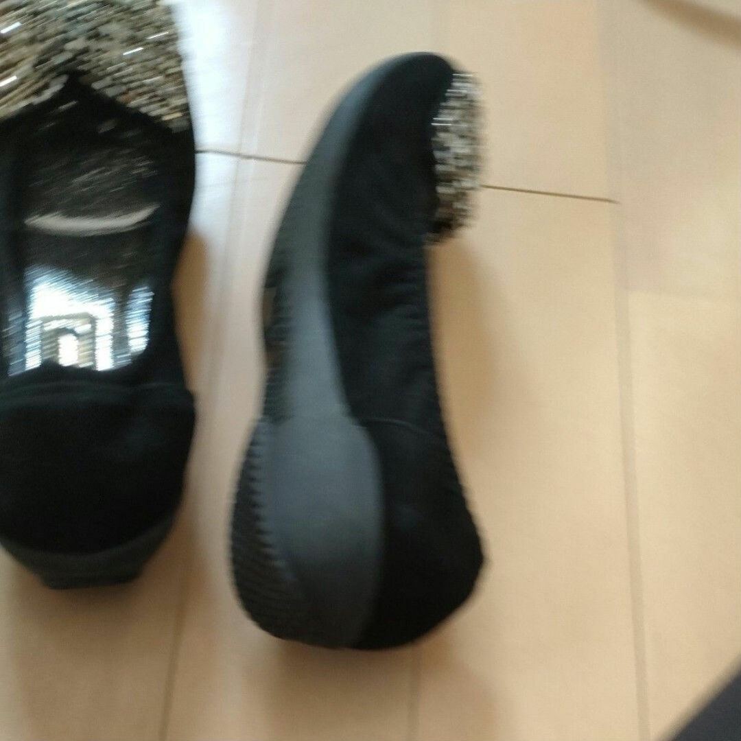 ブラック ローヒール   ビジュー Sサイズ レディースの靴/シューズ(ハイヒール/パンプス)の商品写真