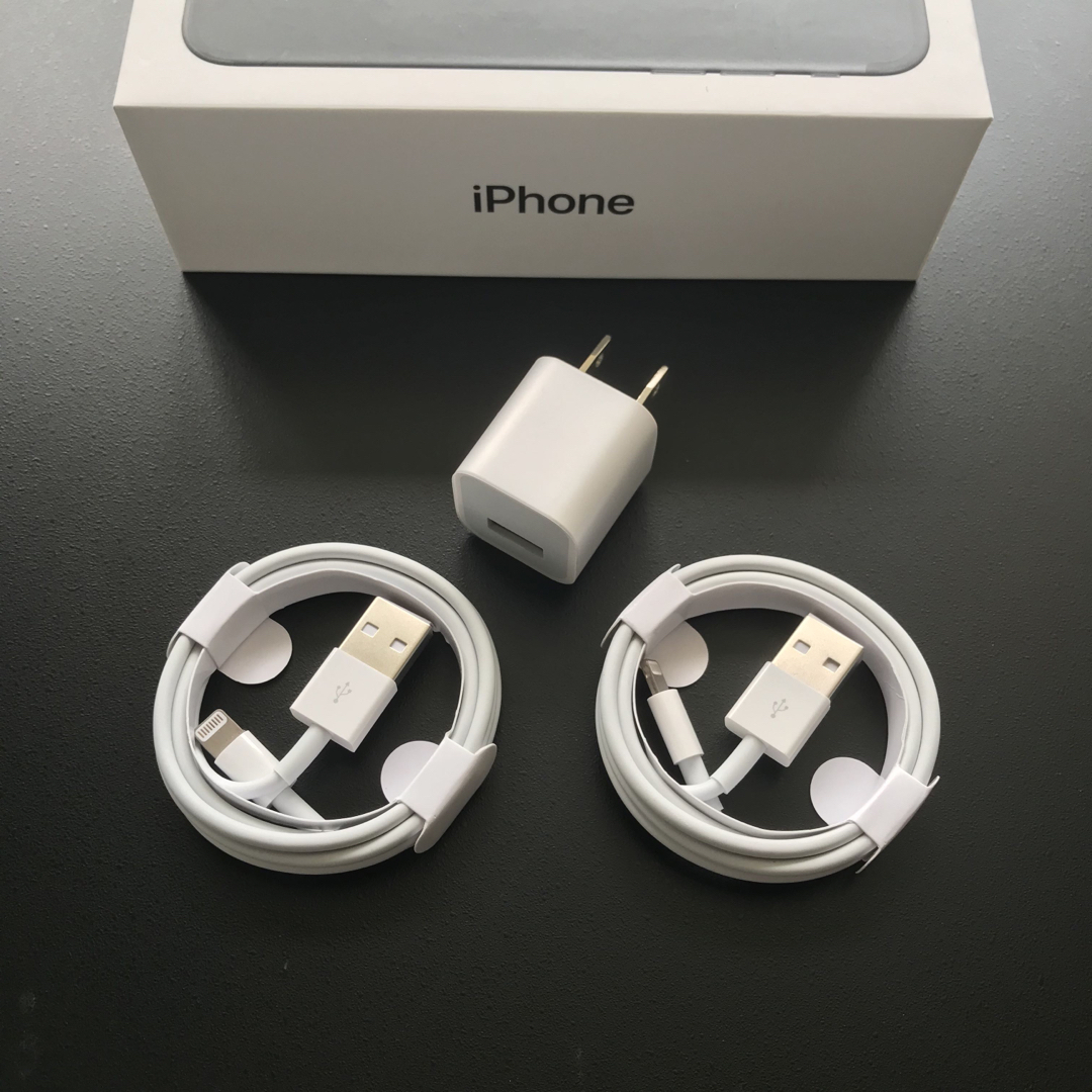 Apple(アップル)のiPhone ケーブル ライトニングケーブル 充電器 USB コンセント  電源 スマホ/家電/カメラのスマートフォン/携帯電話(バッテリー/充電器)の商品写真