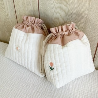 巾着　2点セット　コップ袋　給食袋　ヌビ  イブル　ピンク　花　キルティング(外出用品)