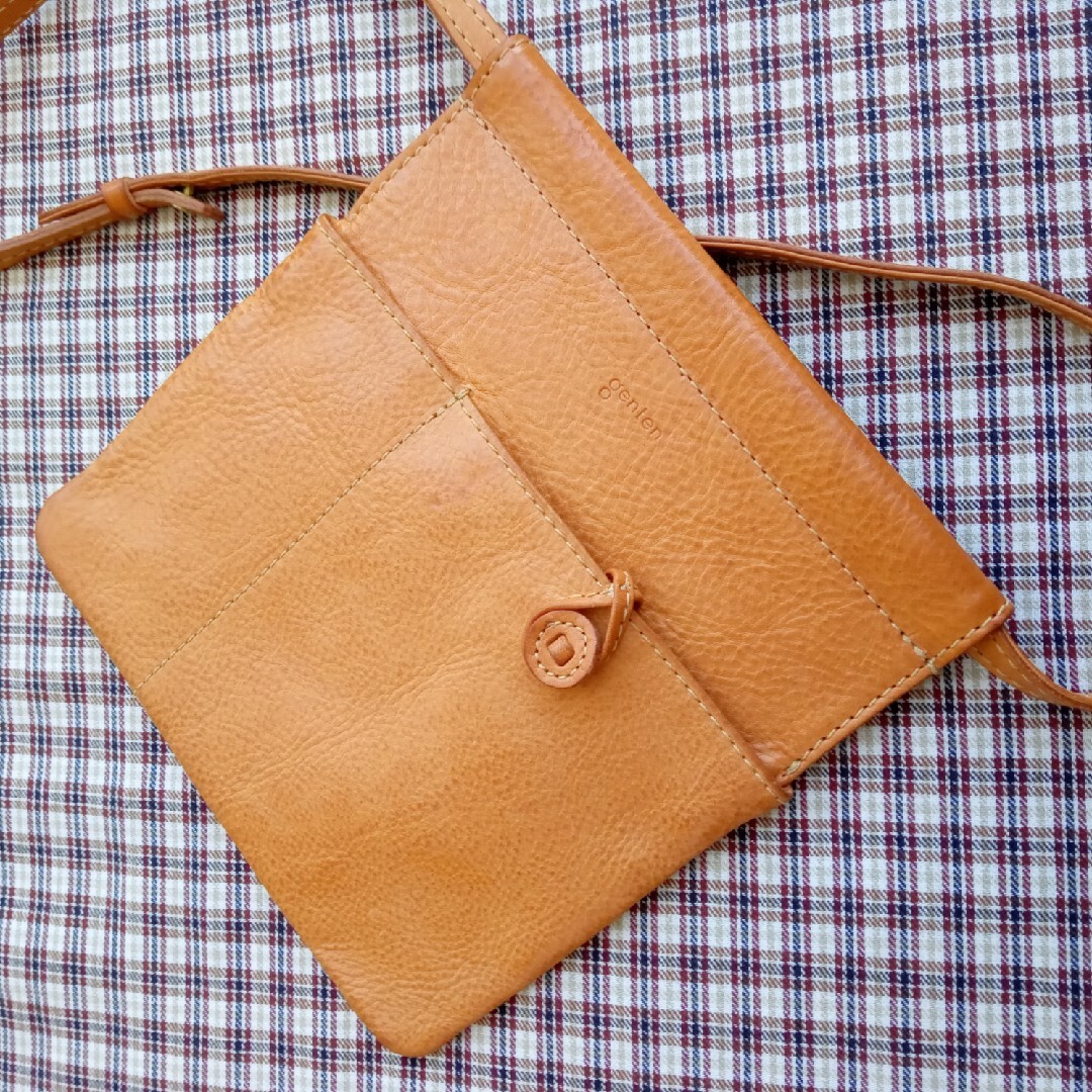 genten(ゲンテン)の極美品✨genten ｹﾞﾝﾃﾝ　トスカ ショルダーバッグ/ポシェット レディースのバッグ(ショルダーバッグ)の商品写真