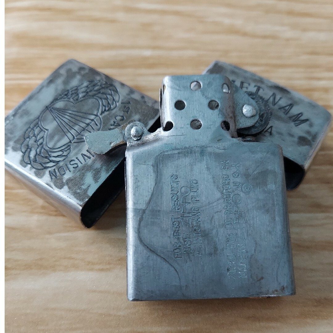 ZIPPO(ジッポー)のZIPPO VIETNAM 第一CAV部門 メンズのファッション小物(タバコグッズ)の商品写真