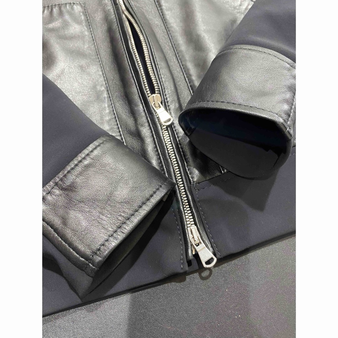 EMMETI(エンメティ)の2回定価10万　エンメティ　フーディ PETER　パーカー　ラムレザー 46  メンズのジャケット/アウター(レザージャケット)の商品写真