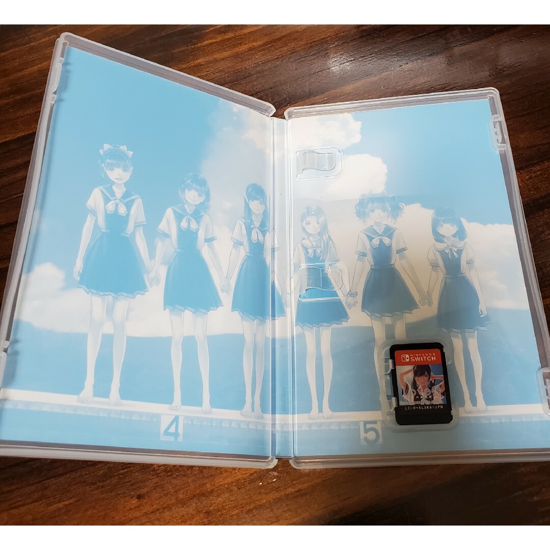 Nintendo Switch(ニンテンドースイッチ)のLoveR Kiss（ラヴアール キス） エンタメ/ホビーのゲームソフト/ゲーム機本体(家庭用ゲームソフト)の商品写真
