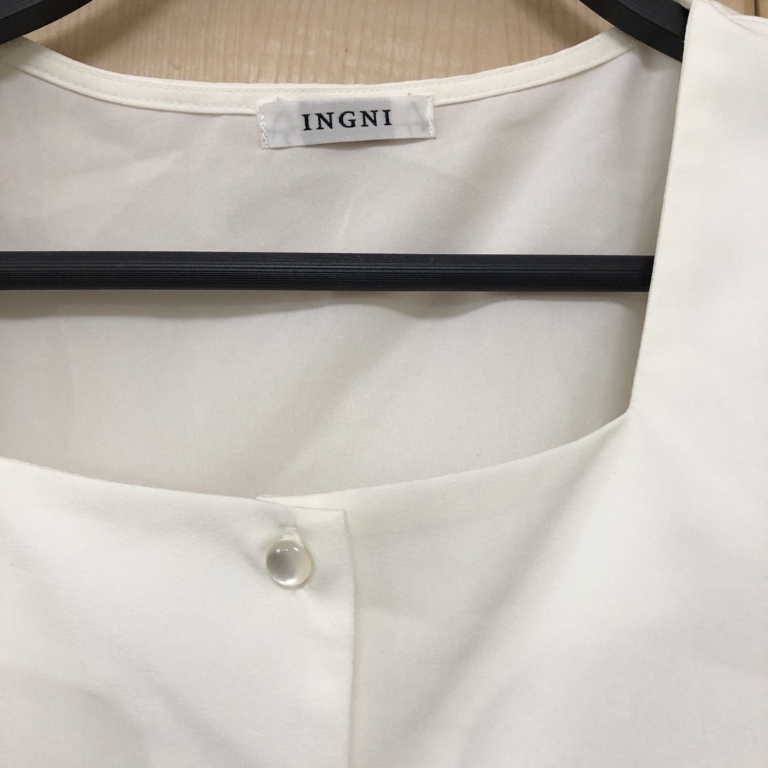 INGNI(イング)のINGNI ブラウス レディースのトップス(シャツ/ブラウス(半袖/袖なし))の商品写真