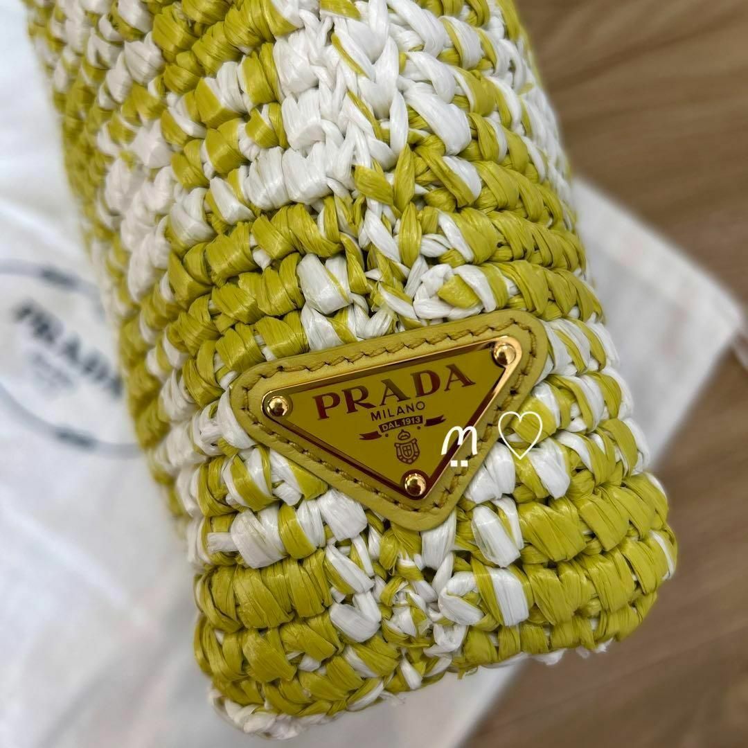 PRADA(プラダ)の新品　PRADA　プラダ　ストライプラフィアスモールトートバッグ　かごバッグ レディースのバッグ(かごバッグ/ストローバッグ)の商品写真