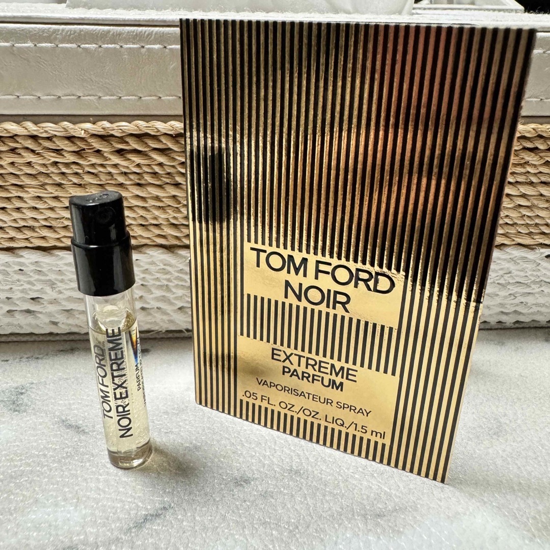 TOM FORD(トムフォード)の【新品】トムフォード ノワールエクストリーム パルファム 1.5ml サンプル コスメ/美容の香水(ユニセックス)の商品写真