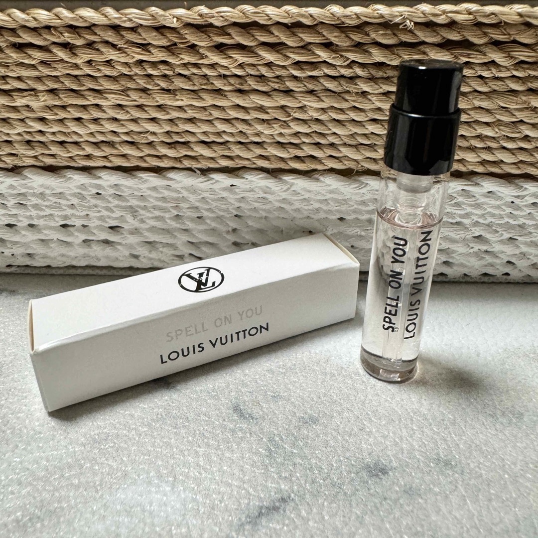 LOUIS VUITTON(ルイヴィトン)の【新品】ルイヴィトン スペルオンユー オードゥパルファン 2ml 香水 サンプル コスメ/美容の香水(ユニセックス)の商品写真