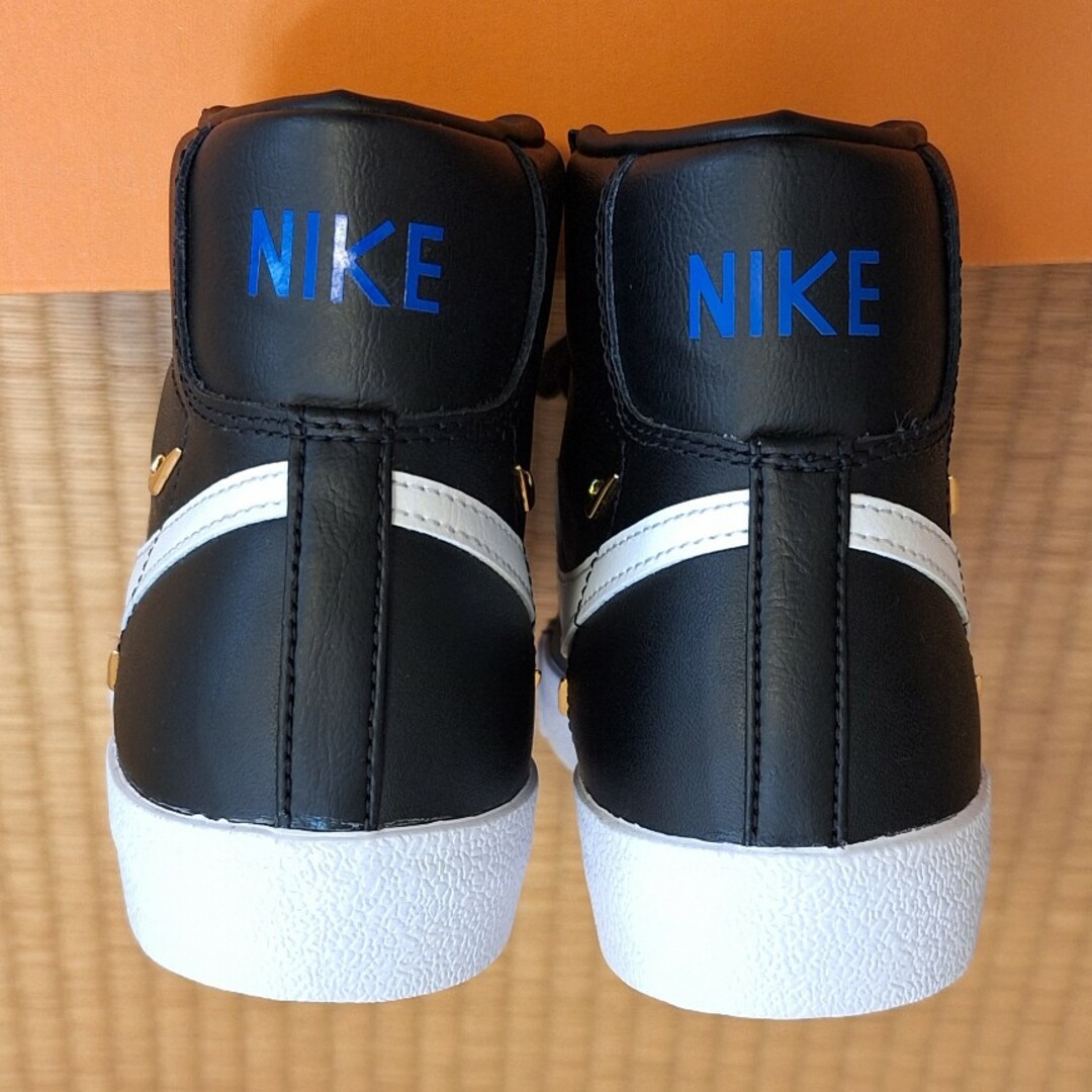 NIKE(ナイキ)のNIKE ブレーザー MID '77 SE 24.5センチ レディースの靴/シューズ(スニーカー)の商品写真