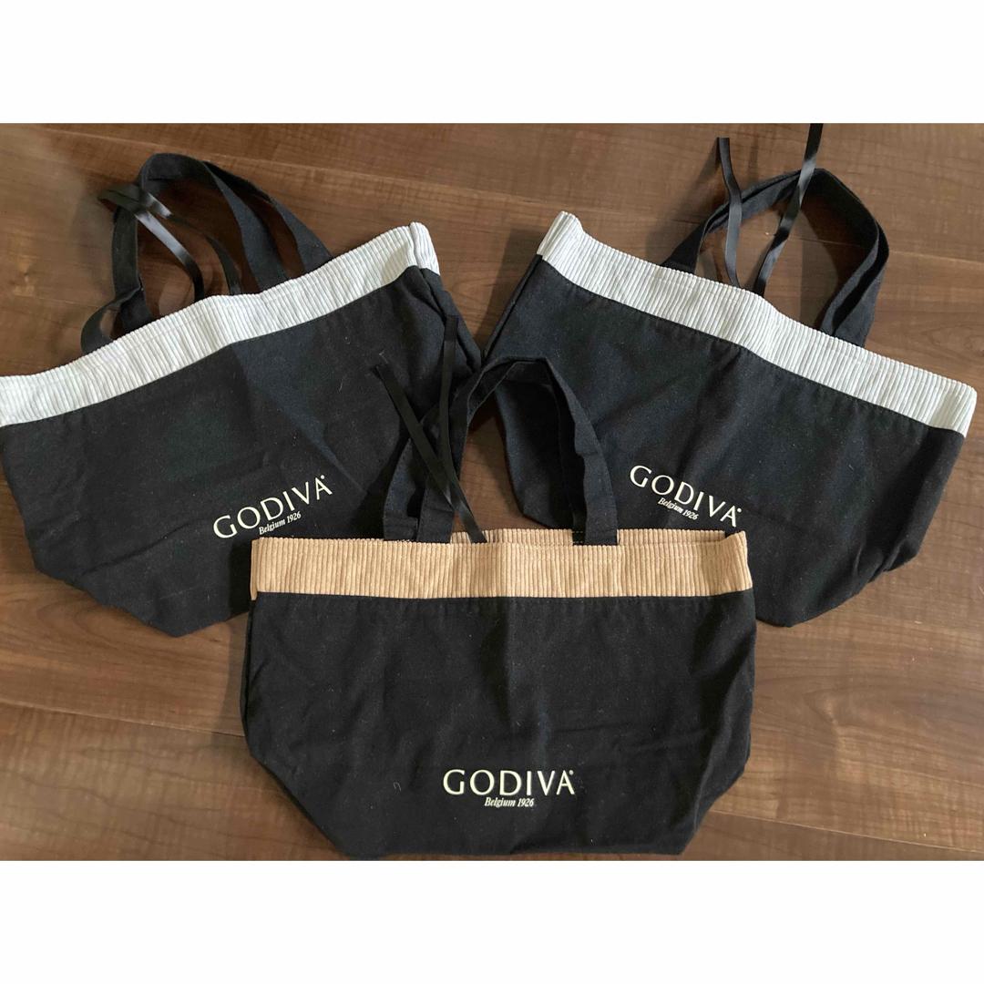 GODIVA(ゴディバ)のゴディバ トートバッグ 3個セット 食品/飲料/酒の食品(菓子/デザート)の商品写真