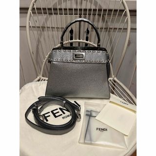 フェンディ(FENDI)のはな様専用　美品⭐︎fendi ピーカブー　セレリア　ミニ(ハンドバッグ)