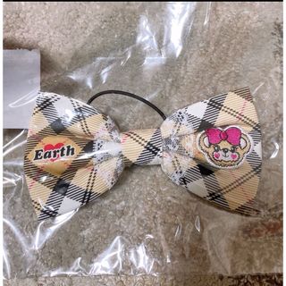 アースマジック(EARTHMAGIC)の20. 新品 タータンチェック リボン ヘアゴム ベージュ(その他)