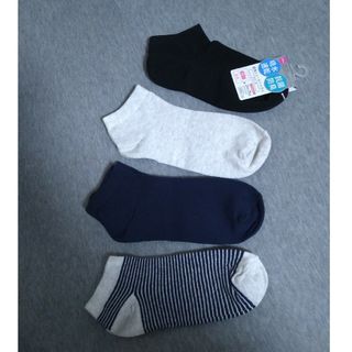 エイチアンドエム(H&M)の新品★　靴下　４足セット(ソックス)