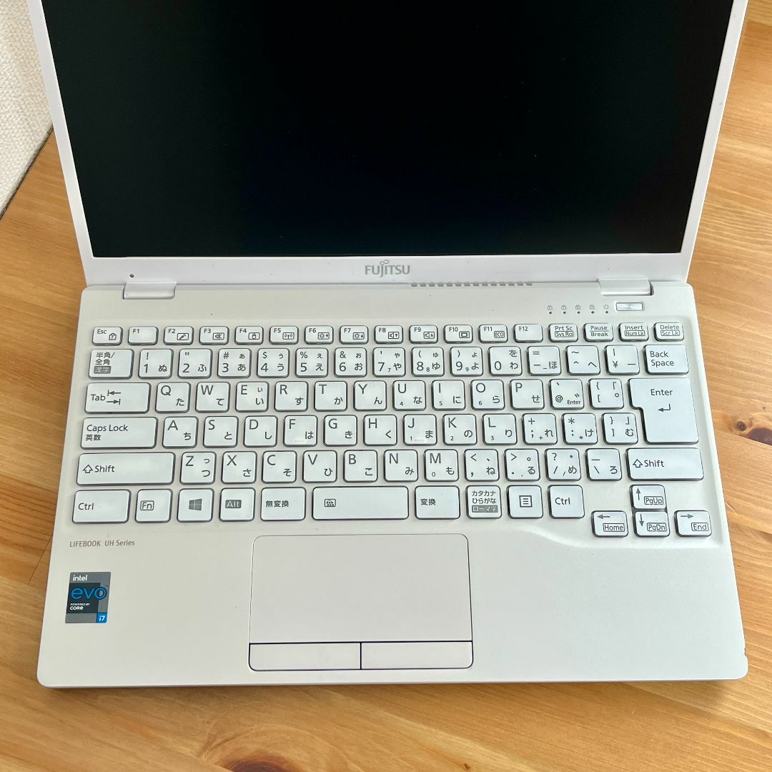 富士通 軽量薄型PC LIFEBOOK UH08/E3 - ノートPC 富士通 軽量薄型PC LIFEBOOK UH08/E3 - ノートPC
