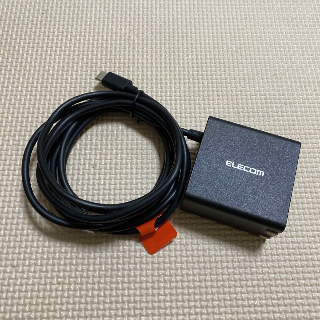 ELECOM(エレコム)のELECOM  ACDC-PD0845BK スマホ/家電/カメラのスマートフォン/携帯電話(バッテリー/充電器)の商品写真