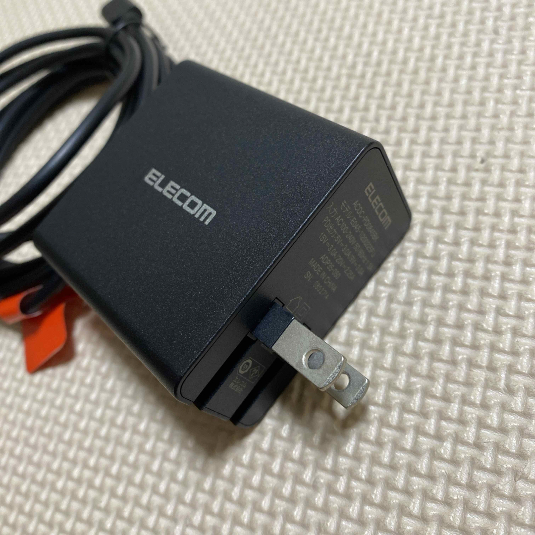 ELECOM(エレコム)のELECOM  ACDC-PD0845BK スマホ/家電/カメラのスマートフォン/携帯電話(バッテリー/充電器)の商品写真