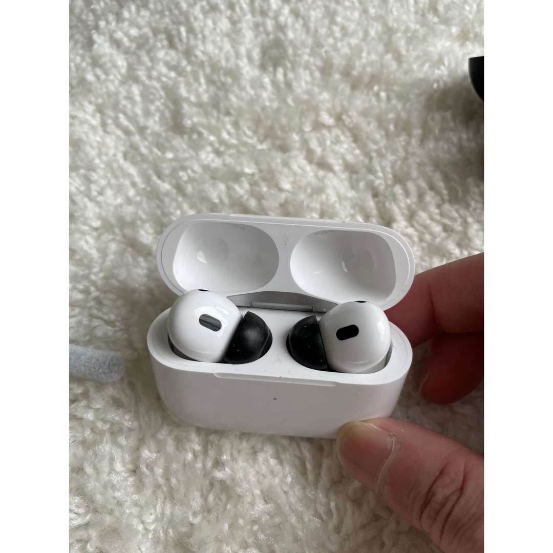 Apple(アップル)のAirpods Pro 第2世代  スマホ/家電/カメラのオーディオ機器(ヘッドフォン/イヤフォン)の商品写真