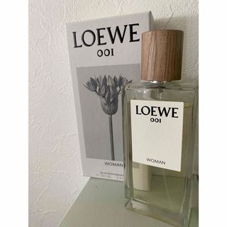 ロエベ(LOEWE)のロエベ　Loewe 001 woman 100ml オードゥ　パルファン(香水(女性用))