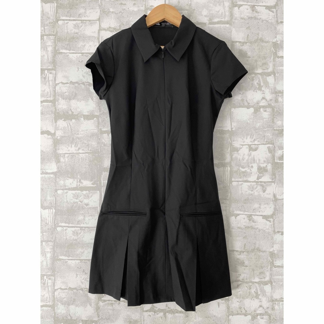 ZARA ボックスプリーツ ショートワンピース Mサイズ ZARA ボックスプリーツ ショートワンピース Mサイズ