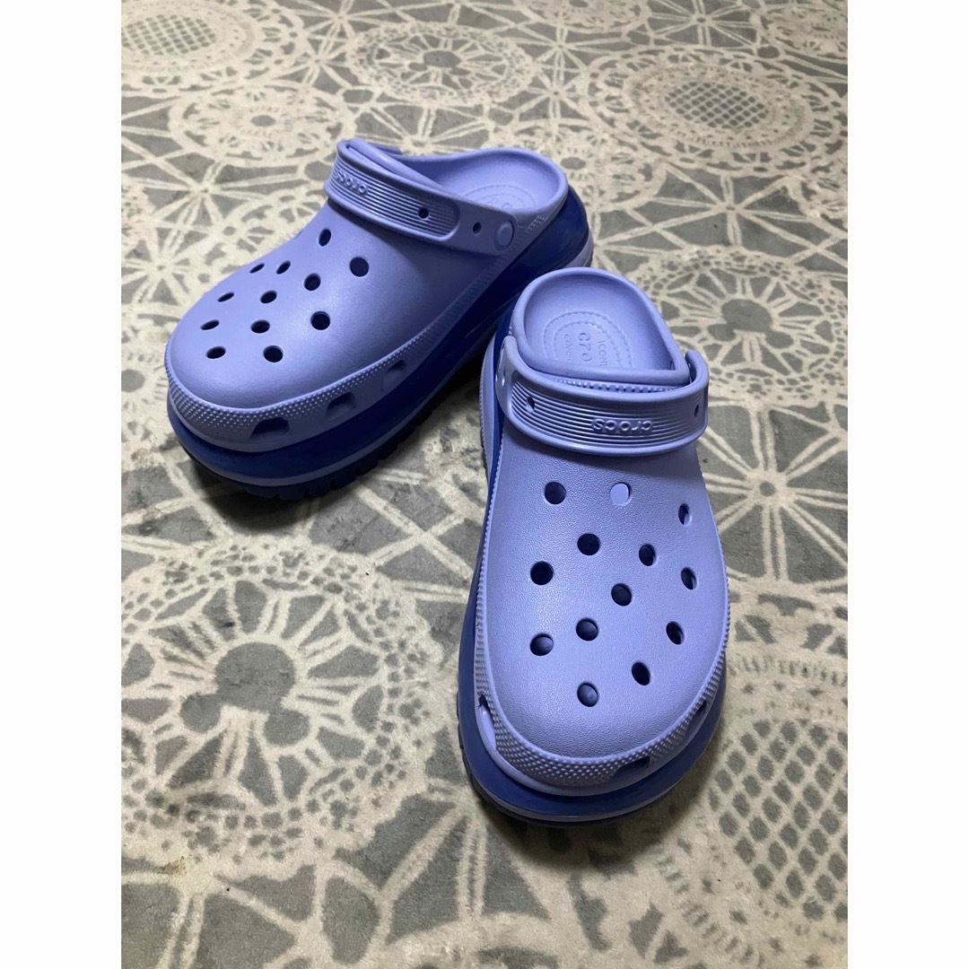 crocs(クロックス)のメガクラッシュ　クロックス　CROCS Moon Jelly サイズ25 メンズの靴/シューズ(サンダル)の商品写真