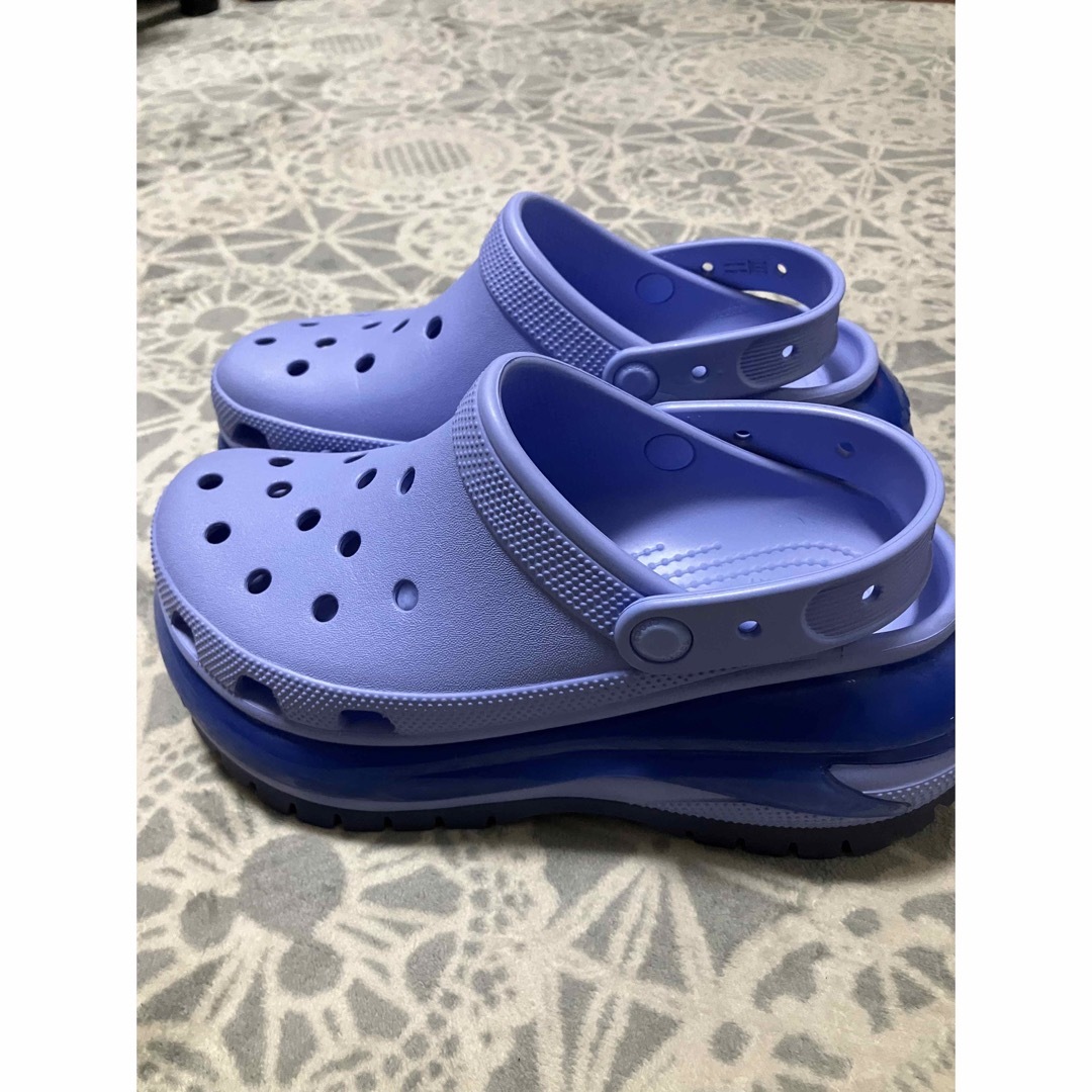 crocs(クロックス)のメガクラッシュ　クロックス　CROCS Moon Jelly サイズ25 メンズの靴/シューズ(サンダル)の商品写真