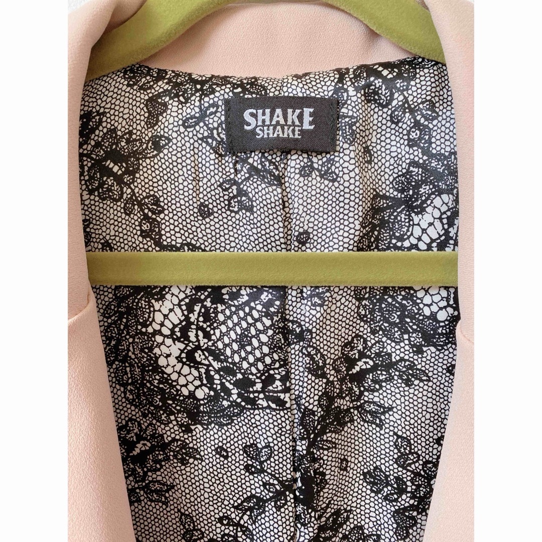 SHAKE SHAKE(シェイクシェイク)のSHAKE SHAKE ベージュジャケット♪入学式にも レディースのジャケット/アウター(テーラードジャケット)の商品写真