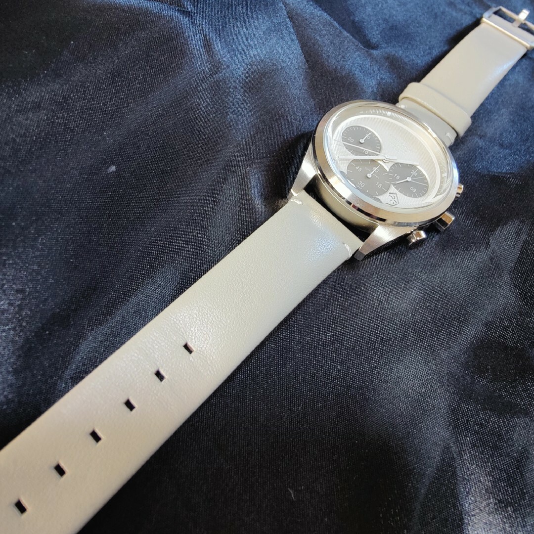 KNUT GADD/クヌートガッド　クロノグラフ 　クォーツ　メンズグレーレザー メンズの時計(腕時計(アナログ))の商品写真