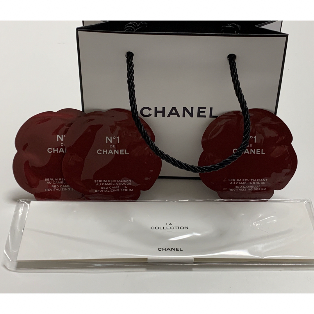 CHANEL(シャネル)のCHANEL LA COLLECTION 2ndギフトブックマークとサンプル3点 コスメ/美容のスキンケア/基礎化粧品(その他)の商品写真