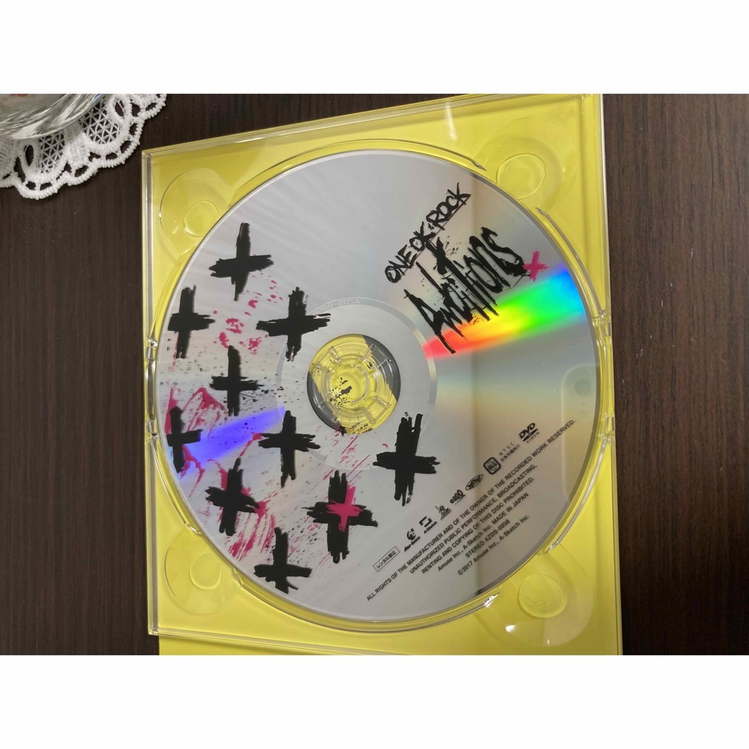 ONE OK ROCK(ワンオクロック)のAmbitions ワンオクロック　CD DVD エンタメ/ホビーのCD(ポップス/ロック(邦楽))の商品写真