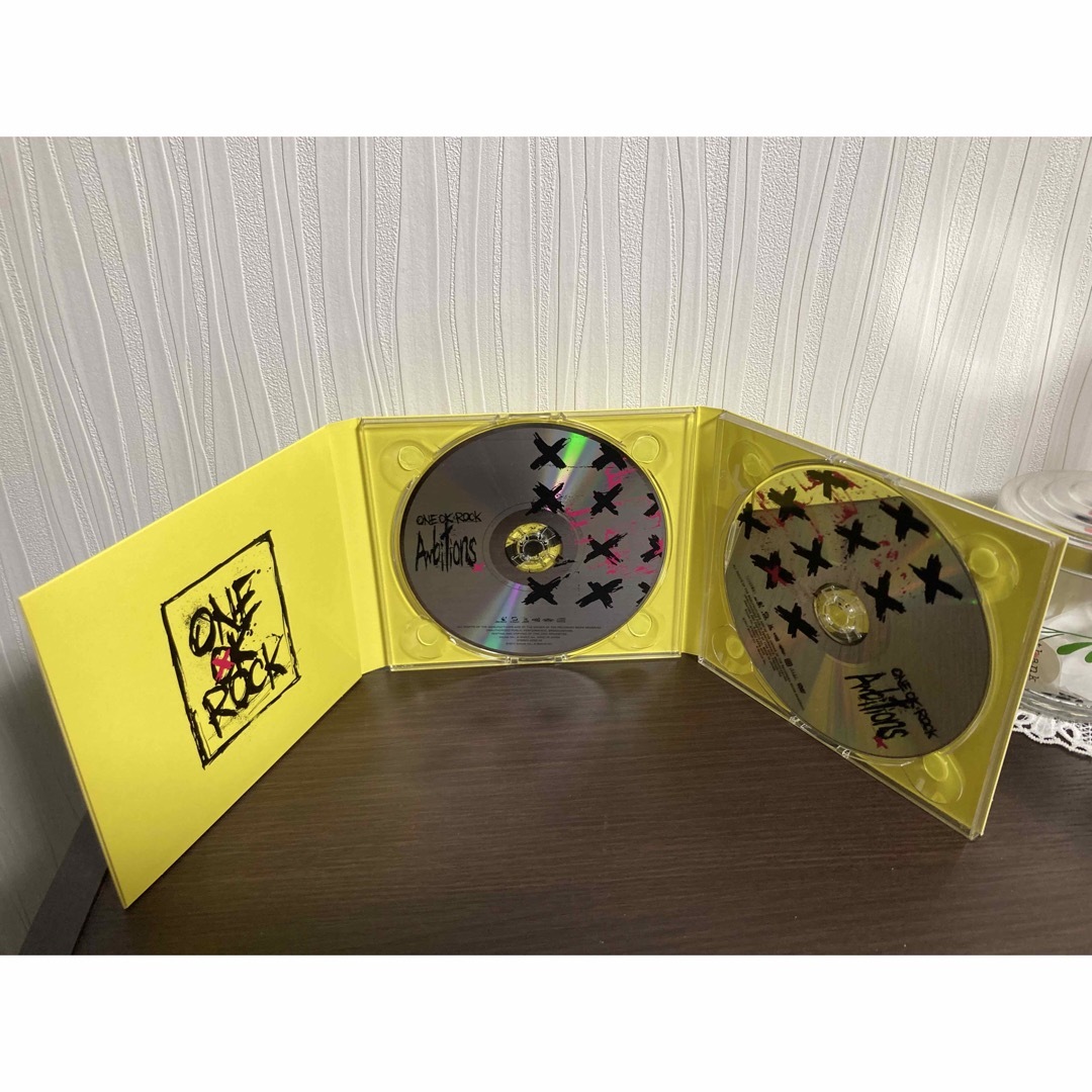 ONE OK ROCK(ワンオクロック)のAmbitions ワンオクロック　CD DVD エンタメ/ホビーのCD(ポップス/ロック(邦楽))の商品写真