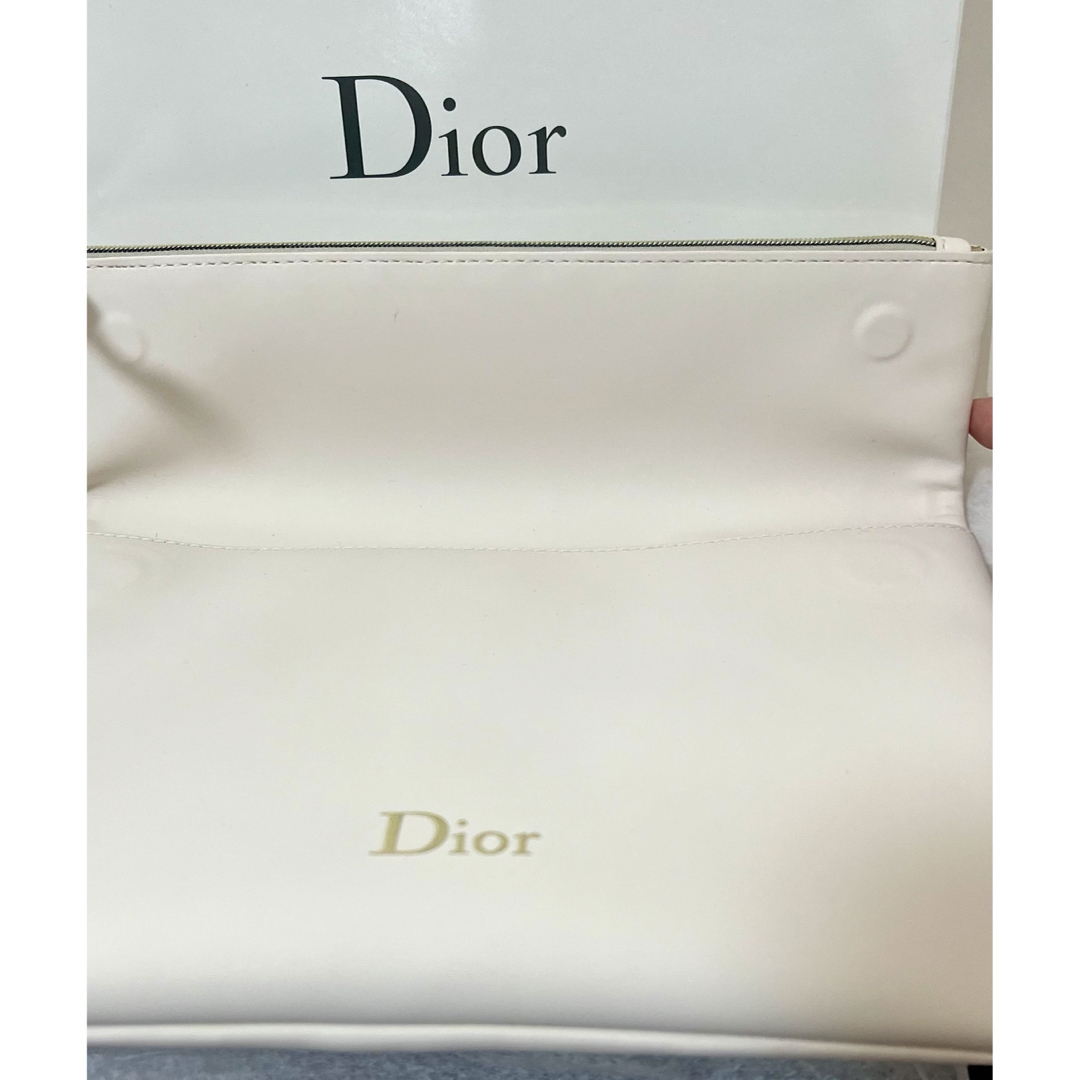 Christian Dior(クリスチャンディオール)の【限定品】ディオール　化粧ポーチ レディースのファッション小物(ポーチ)の商品写真