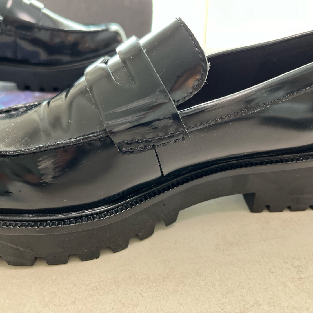 H&M(エイチアンドエム)のチャンキーローファー38ブラック レディースの靴/シューズ(ローファー/革靴)の商品写真