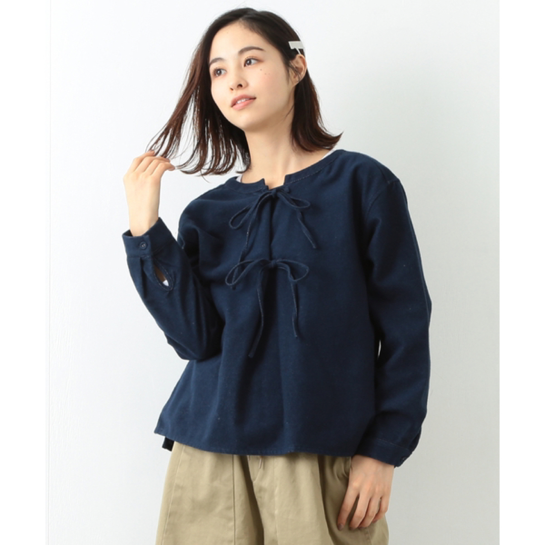 BEAMS BOY(ビームスボーイ)のBEAMS BOY トップス　ネイビー レディースのトップス(シャツ/ブラウス(長袖/七分))の商品写真