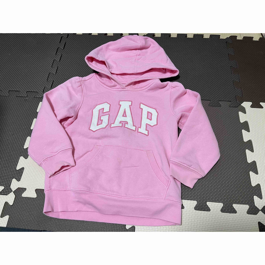 GAP(ギャップ)のGAPキッズパーカー キッズ/ベビー/マタニティのキッズ服女の子用(90cm~)(ジャケット/上着)の商品写真