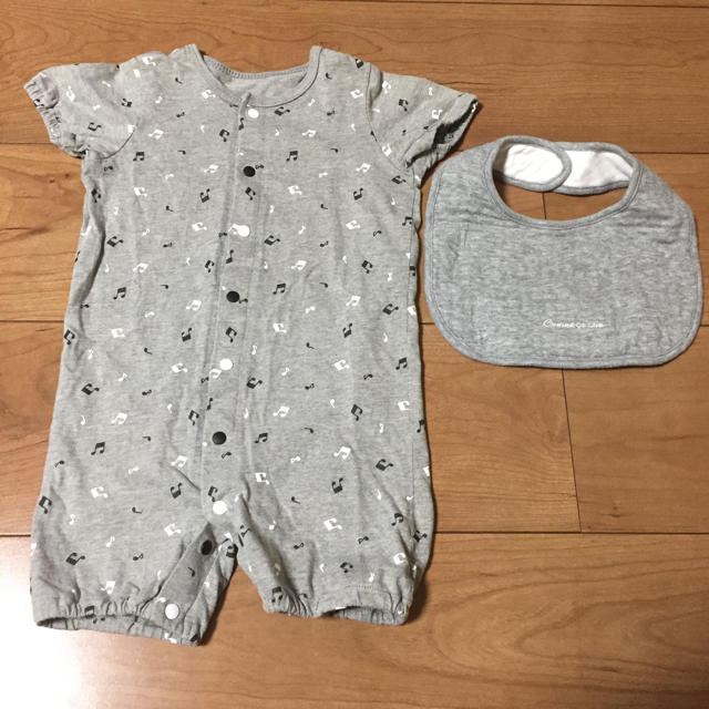 COMME CA ISM(コムサイズム)の美品！コムサイズムのスタイ&ロンパース キッズ/ベビー/マタニティのベビー服(~85cm)(ロンパース)の商品写真