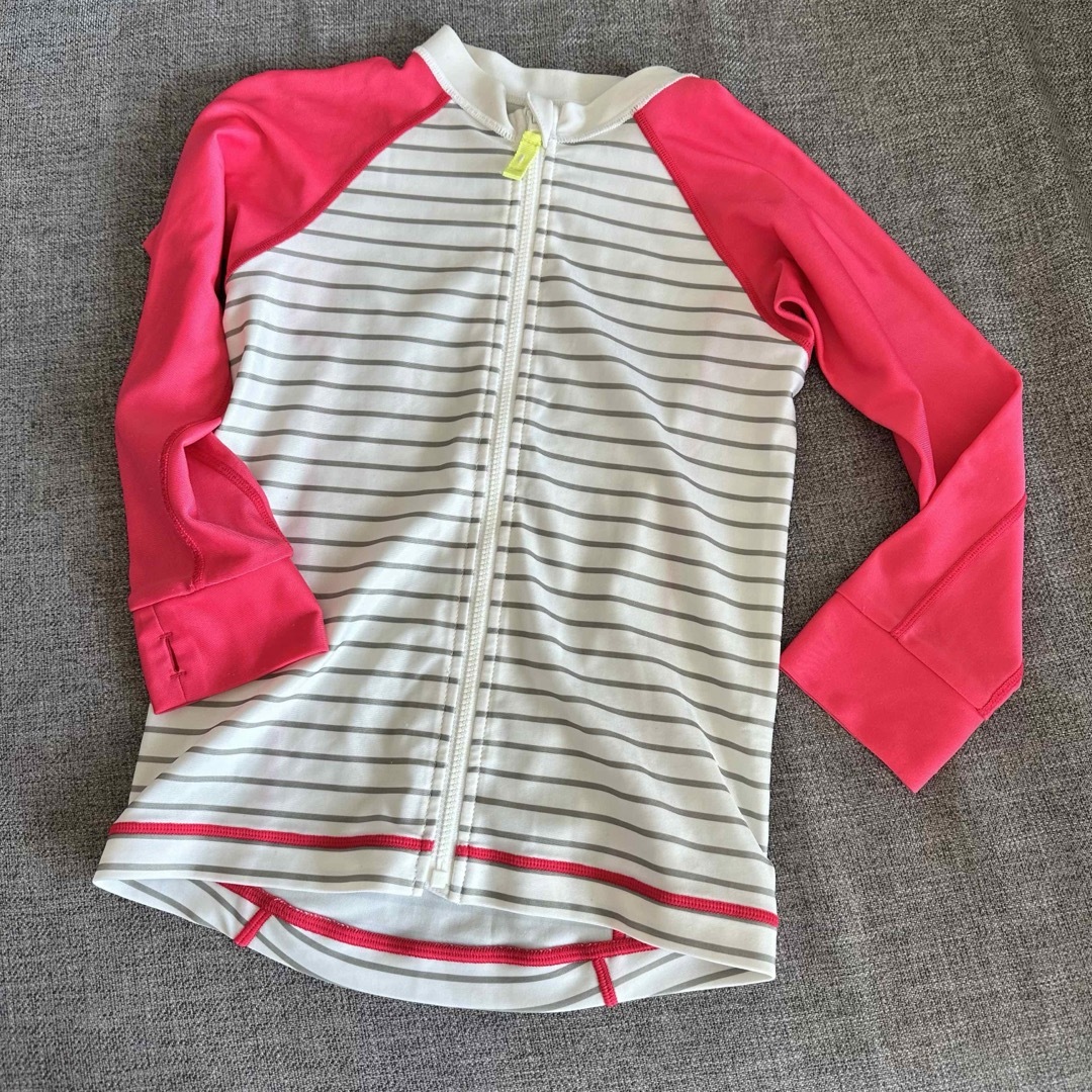 HELLY HANSEN(ヘリーハンセン)のラッシュガード　110 ヘリーハンセン キッズ/ベビー/マタニティのキッズ服女の子用(90cm~)(水着)の商品写真